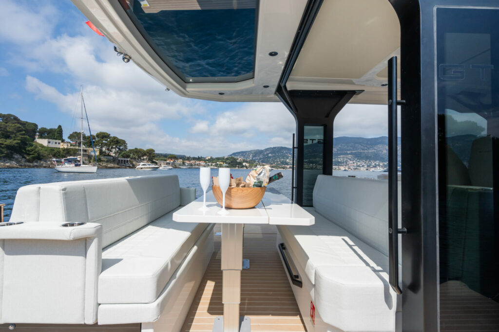 SAXDOR 400 GTS yacht charter Monaco