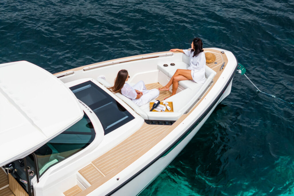 SAXDOR 400 GTS yacht charter Monaco